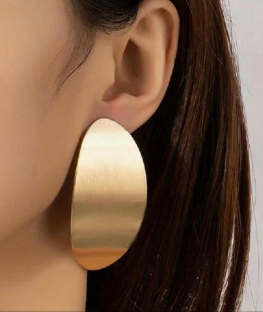 Tellz Gold Oval Earrings